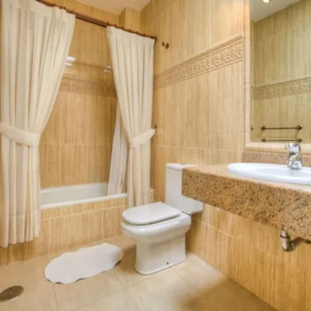 Villa Puerto Del Carmen Sleeps 8 Pool Wifi