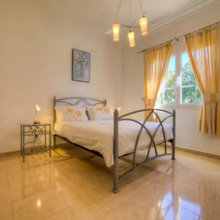 Puerto Del Carmen Sleeps 8 Pool Wifi Vila Puerto del Carmen (Lanzarote)