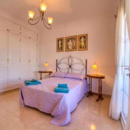 Vila Puerto Del Carmen Sleeps 8 Pool Wifi