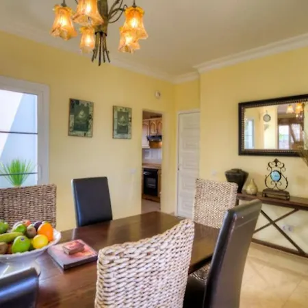 Puerto Del Carmen Sleeps 8 Pool Wifi * Puerto del Carmen (Lanzarote)